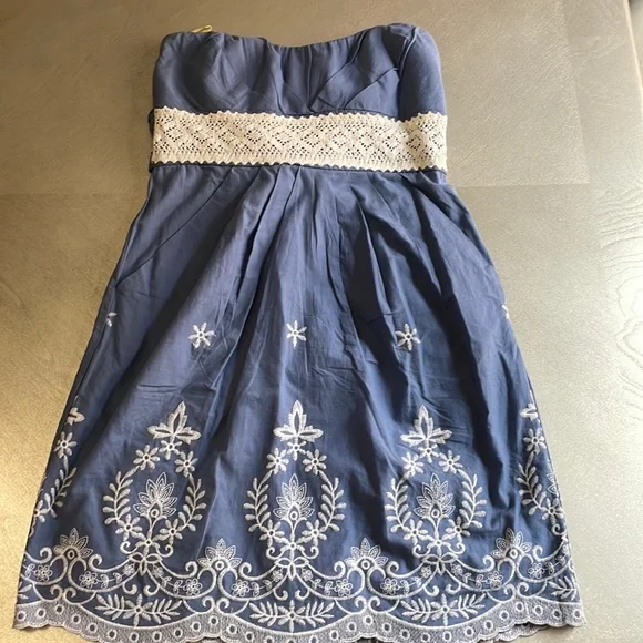 Speechless | Dresses | 5 For 25 Blue Speechless Tube Top Dress With  Embroidered White Flowers | Poshmark